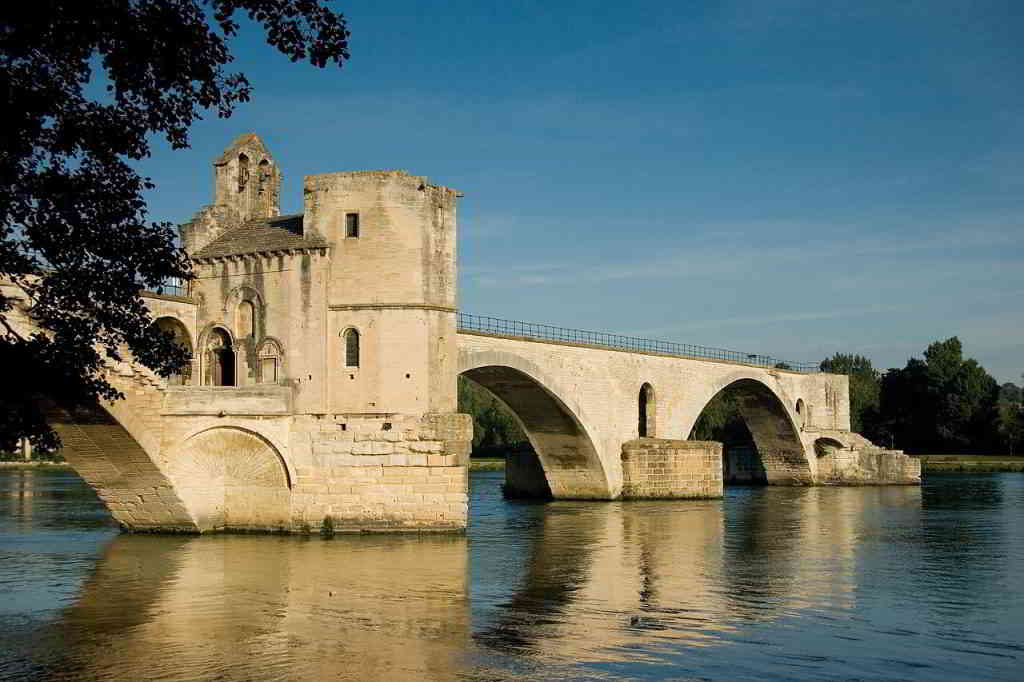 Avignon's bridge