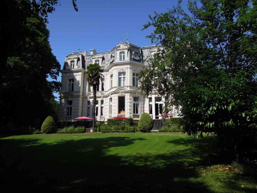 The Stunning Château des Verrières