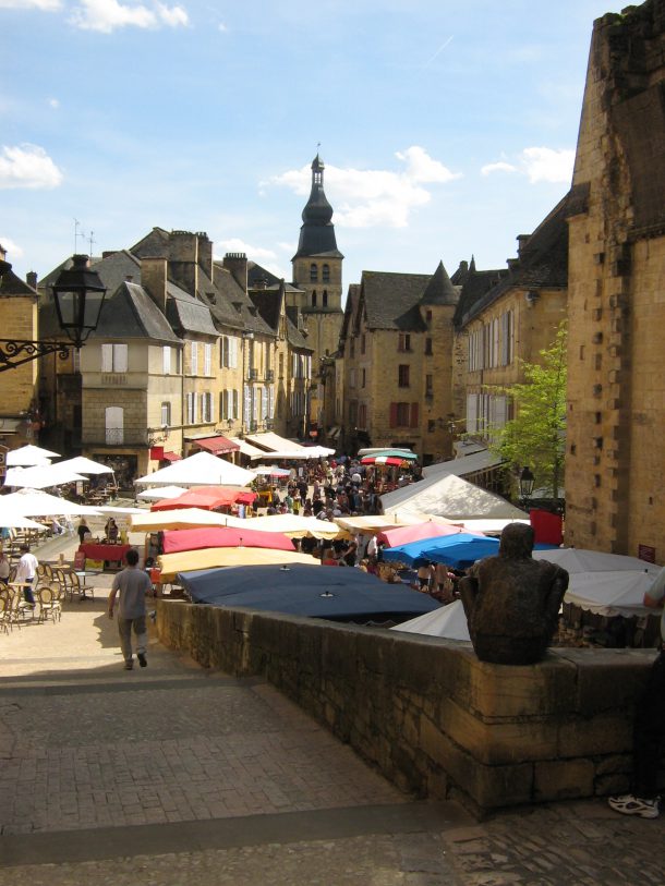 Sarlat's market