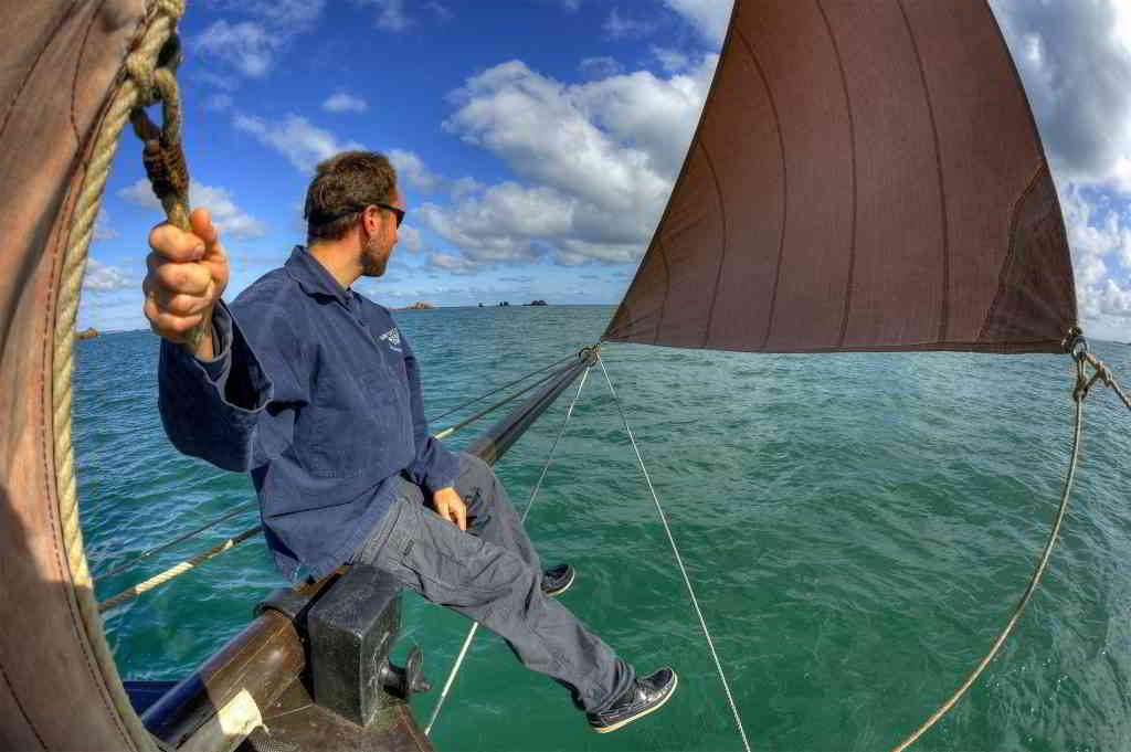 sailing boat sea