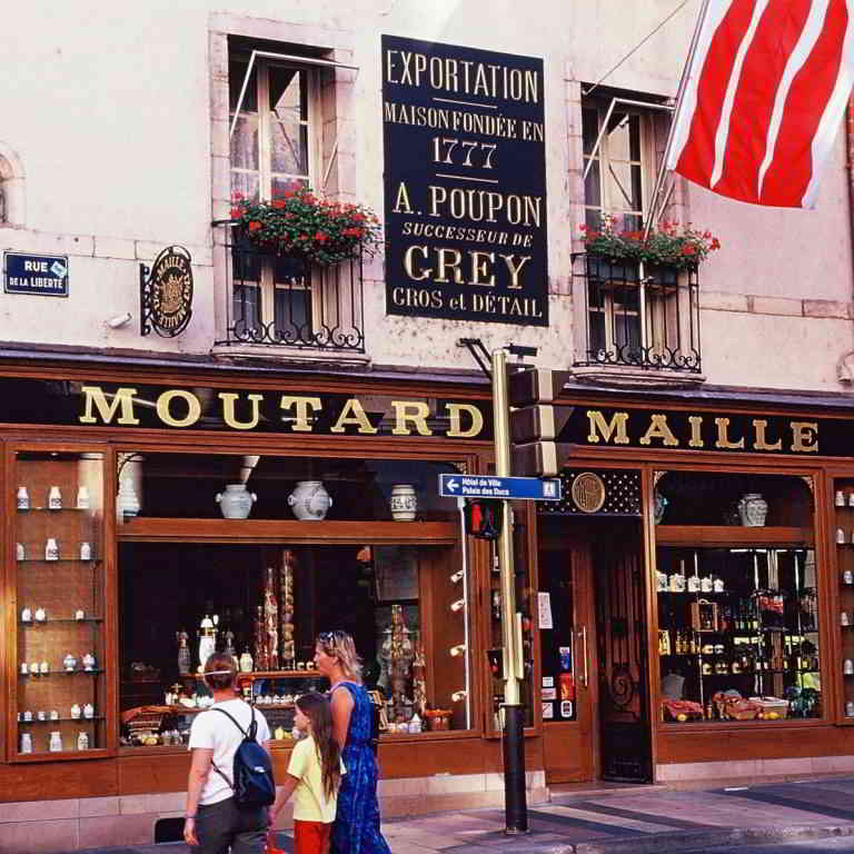 Dijon Maille Moutarde shop ©A.Doire - Bourgogne Tourisme