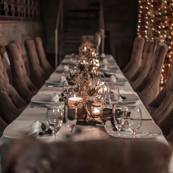 luxury dinner table decoration