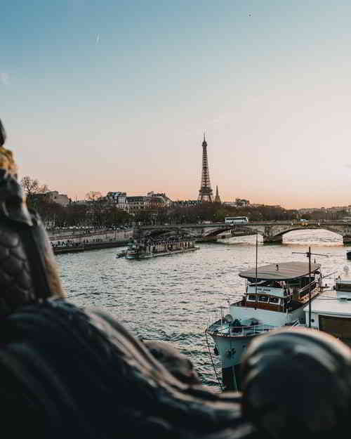 Cruise on the Seine river