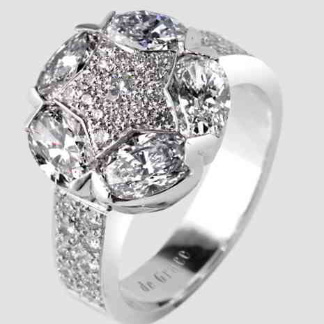 De Grace engagement ring, Collection Socrate ©De Grace